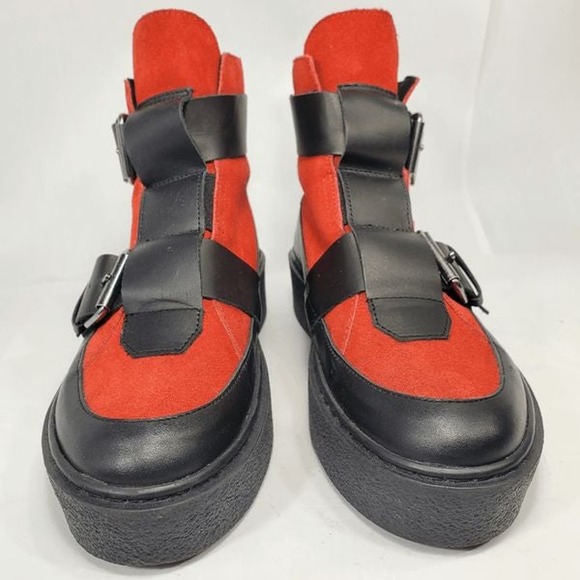 Free People Collection Cortina Red and Black Platform Ankle Boots Sz 39 US 8 - Picture 5 of 9